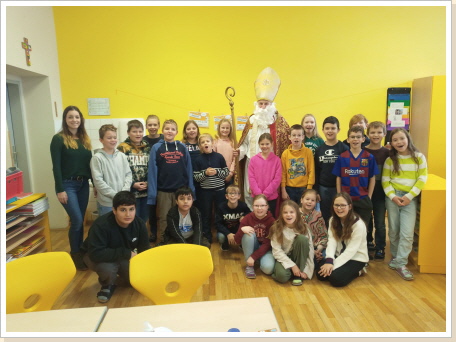 Besuch des Nikolauses in der 4A