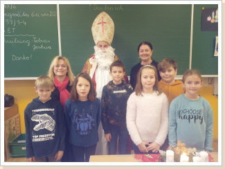 Der Nikolaus war in allen Klassen N&Ouml;N Foto