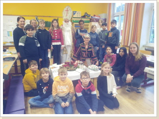 Der Nikolaus war in allen Klassen 4 B