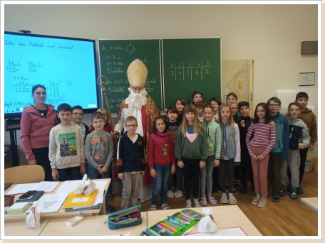 Besuch des Nikolauses in der 4B