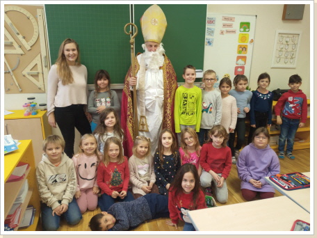 Besuch des Nikolauses in der 2B